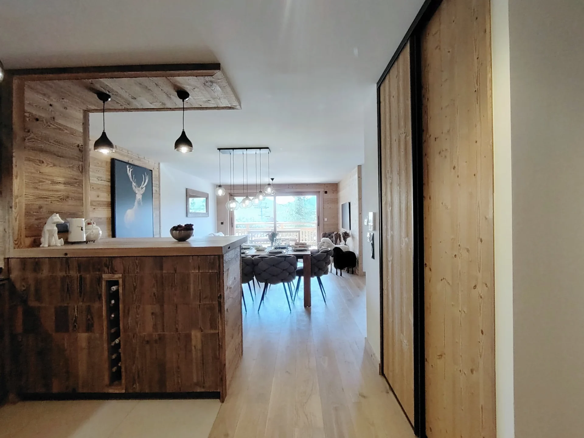 Salon d'un appartement à louer à l'alpe d'huez dans la résidence Cachemire