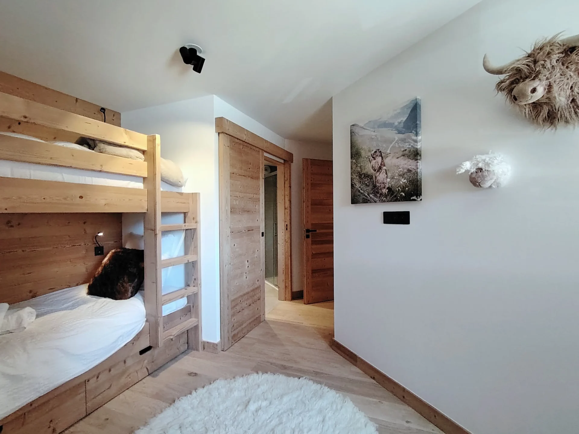 Chambre d'un appartement à louer à l'alpe d'huez dans la résidence Cachemire